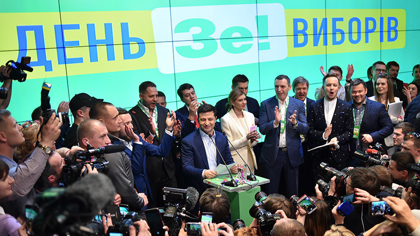 «Выразили отношение к политическому классу»: Владимир Зеленский лидирует во втором туре президентских выборов на Украине