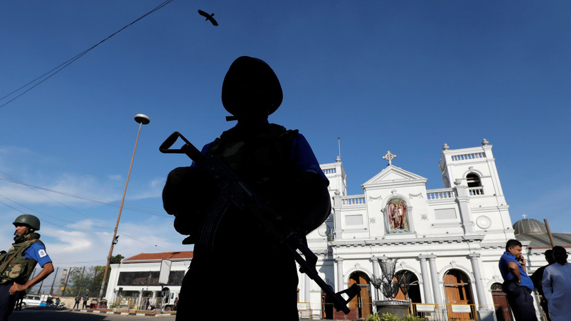 В МИД Шри-Ланки заявили об опознании тел 31 иностранца после терактов в стране