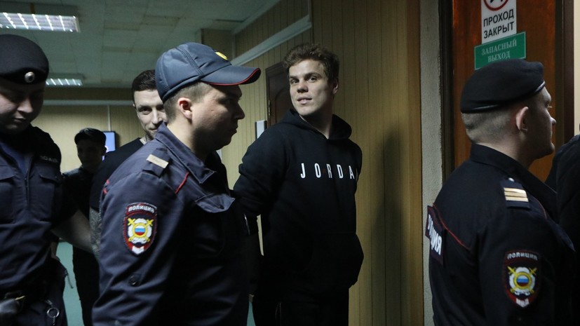 Кокорин отметил, что Соловчук трижды менял показания во время процесса