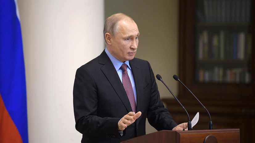 Путин поручил правительству принять меры поддержки виноделов