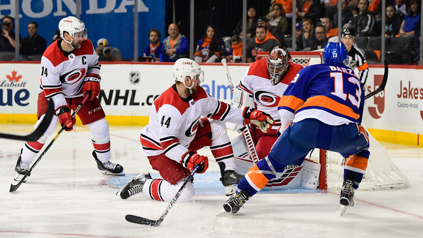 «Каролина» повела в серии второго раунда плей-офф НХЛ с «Айлендерс»