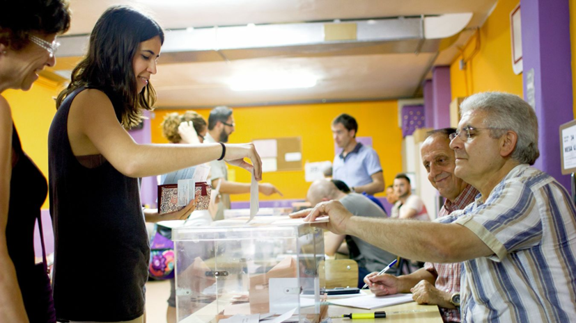 В Испании стартовали парламентские выборы