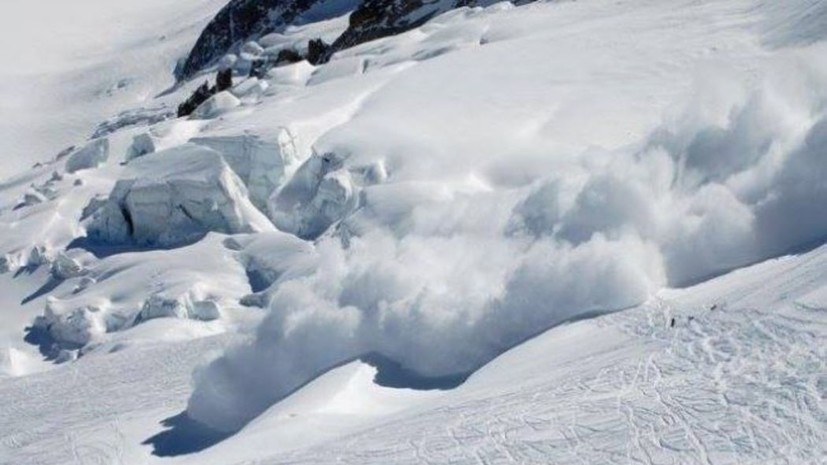 В Швейцарии при сходе лавины погибли четыре лыжника из Германии