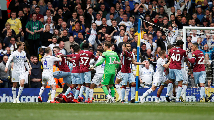 Тренер заставил «Лидс» пропустить мяч от «Астон Виллы» после спорного гола своей команды