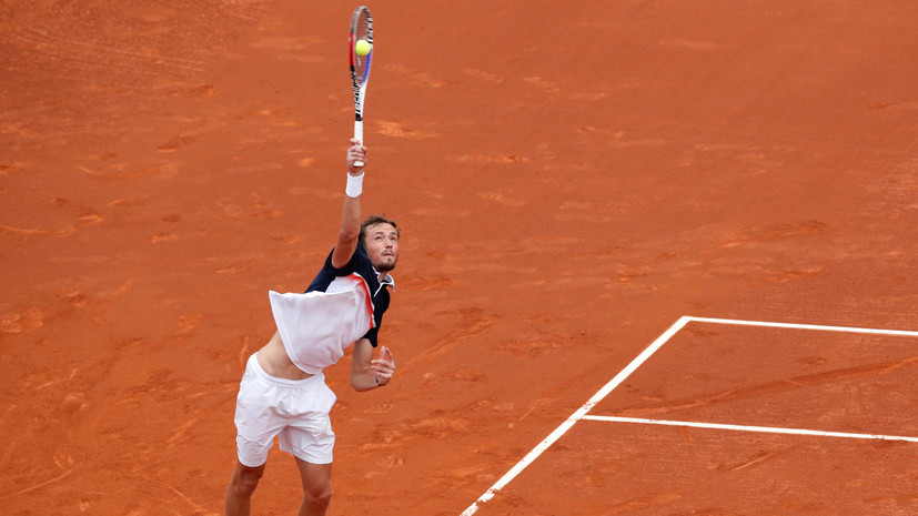 Медведев проиграл Тиму в финале турнира ATP в Барселоне