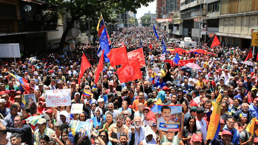 «Такое нельзя говорить серьёзно»: Помпео заявил о попытке Мадуро покинуть Венесуэлу