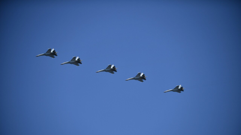 Военные самолёты пролетят над Петрозаводском в честь 9 Мая