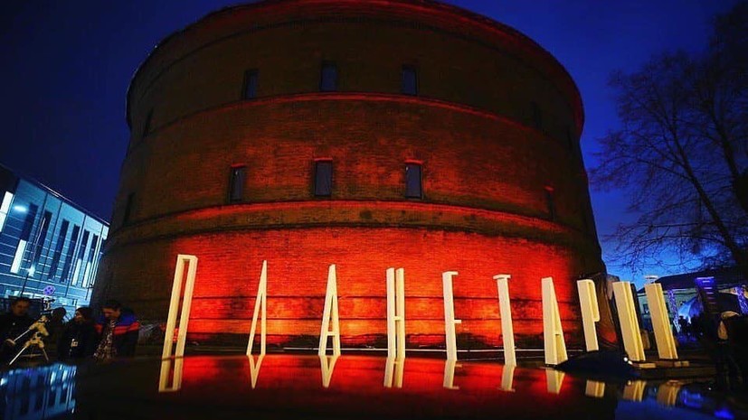 Петербургский планетарий начнёт проводить бесплатные семинары в уличном лектории с 11 мая