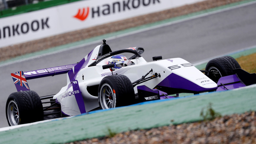 Чадвик выиграла первую квалификацию в истории женской гоночной серии W Series