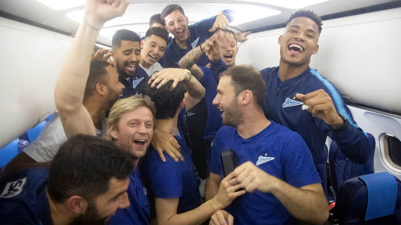 Празднование в самолёте, фаер-шоу у аэропорта и поздравления от Туктамышевой: как «Зенит» отмечал чемпионство в РПЛ