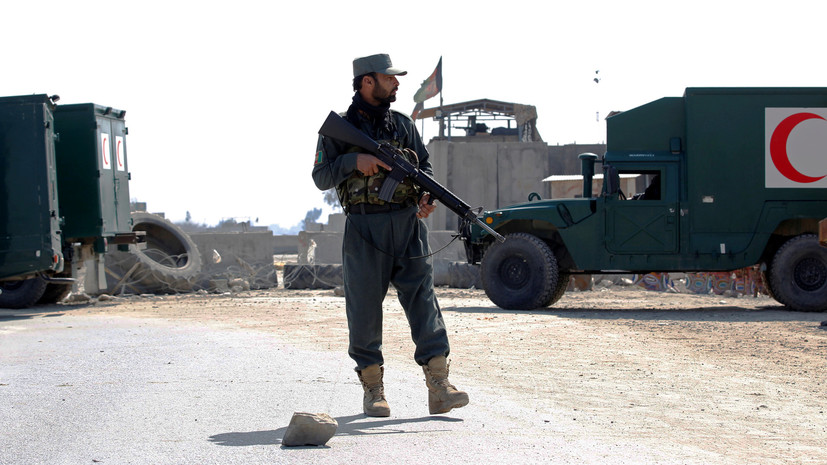 При атаке на полицейское управление в Афганистане пострадали 30 человек