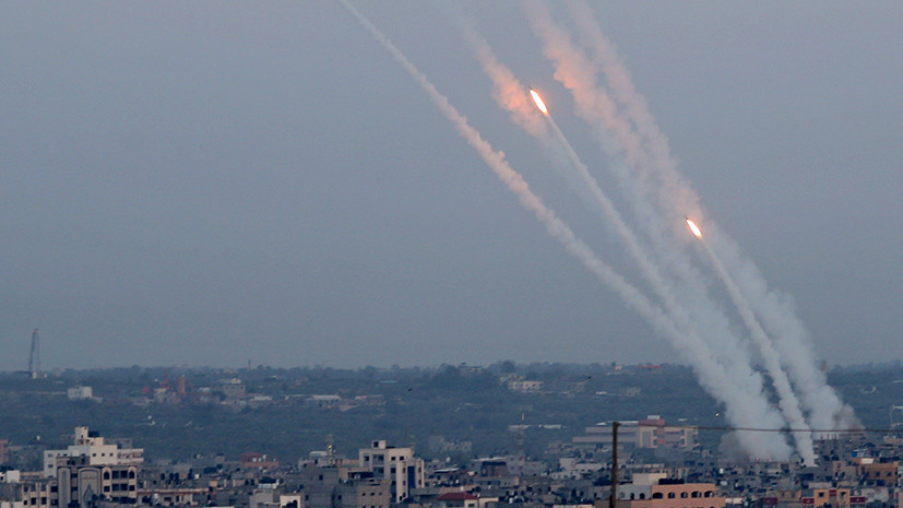 «Продолжать массированные атаки»: Израиль усилил группировку войск у границы сектора Газа после обмена ударами