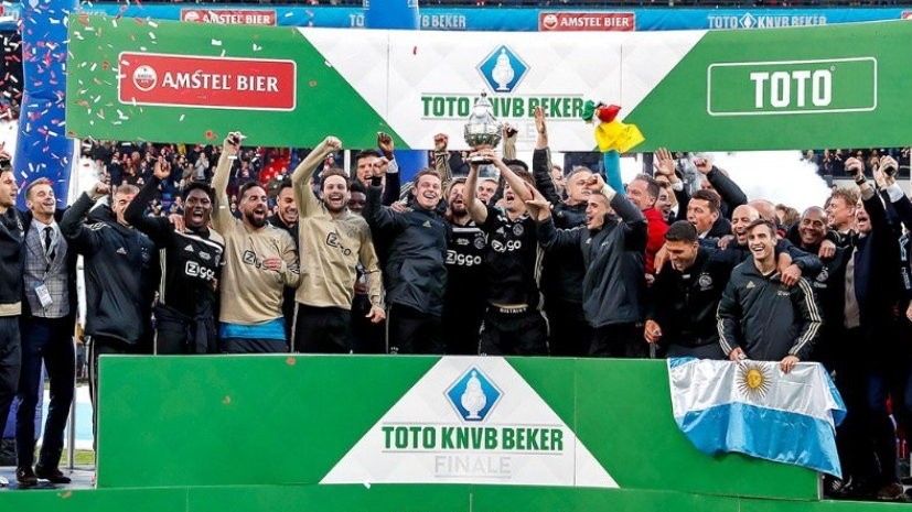 «Аякс» впервые за девять лет выиграл Кубок Нидерландов по футболу