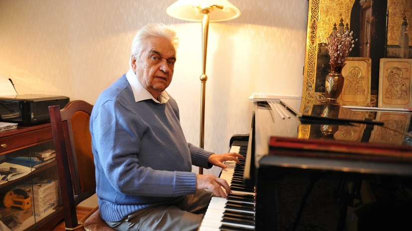 Энтин выразил соболезнования в связи со смертью Крылатова