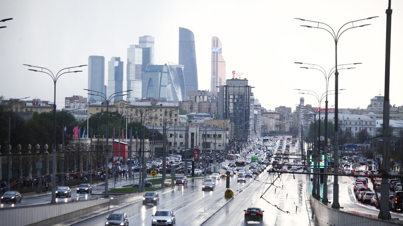 МЧС предупредило о сильном ветре в Москве