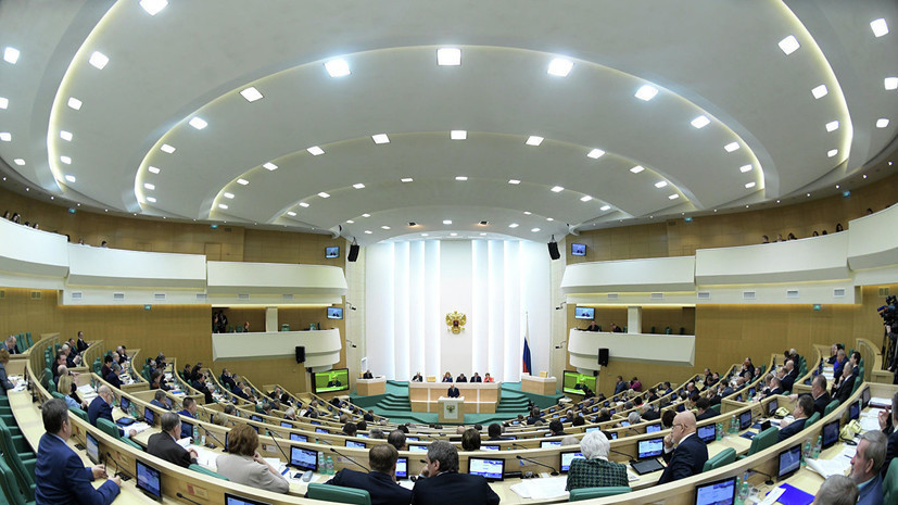 В Совфеде оценили изменение правил получения детских пособий