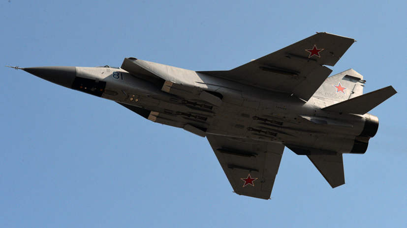 Путину в Ахтубинске показали МиГ-31 с гиперзвуковой ракетой «Кинжал»