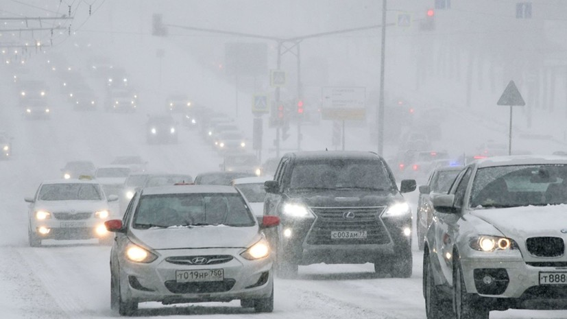 В России предложили снизить скорость движения автомобилей зимой