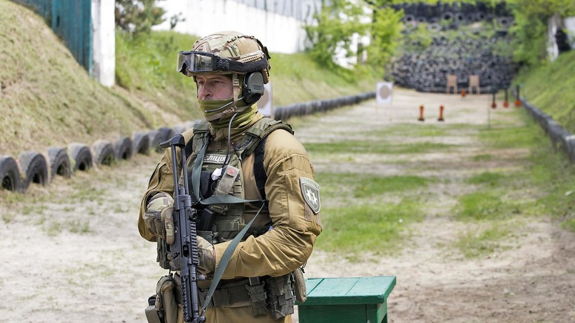 На Украине презентовали новые пистолеты-пулемёты МР5 для полиции
