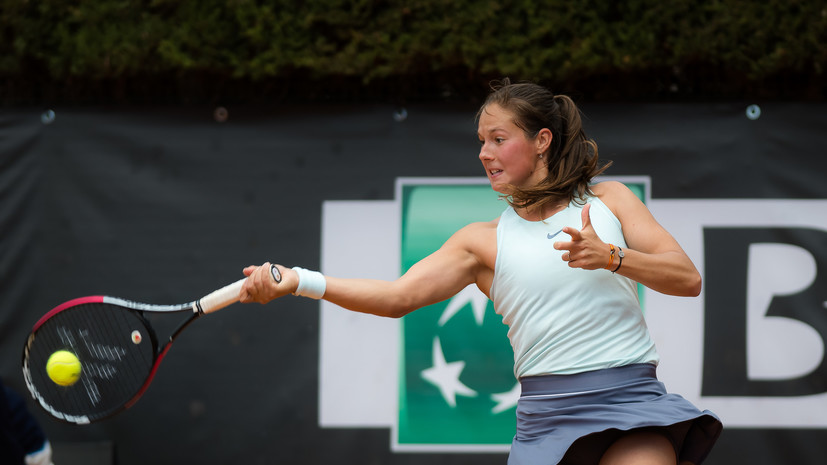Теннисистка Касаткина проиграла Вондроушевой на турнире в Риме