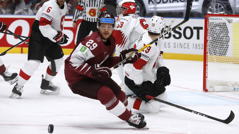Хоккеист сборной Латвии Фрейбергс пропустит матч с Россией из-за дисквалификации
