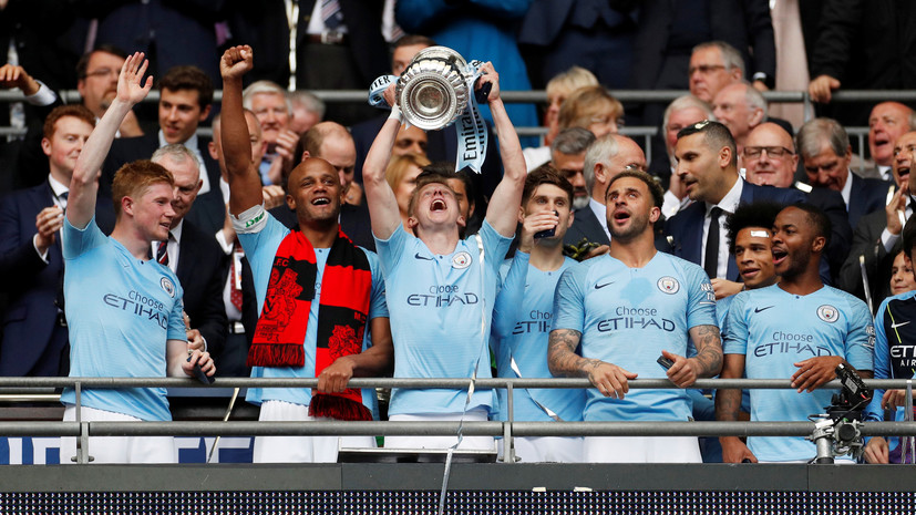 «Уфа» поздравила футболиста «Манчестер Сити» Зинченко с победой в Кубке Англии
