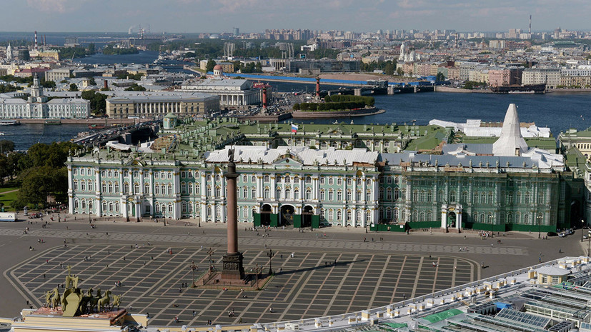 Более 220 мероприятий приурочено ко Дню города в Петербурге
