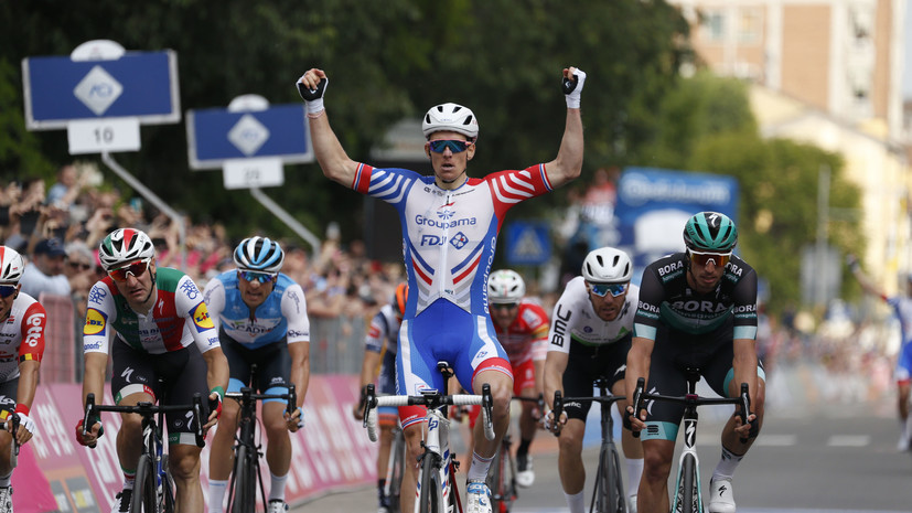 Француз Демар победил на десятом этапе велогонки «Джиро д'Италия»