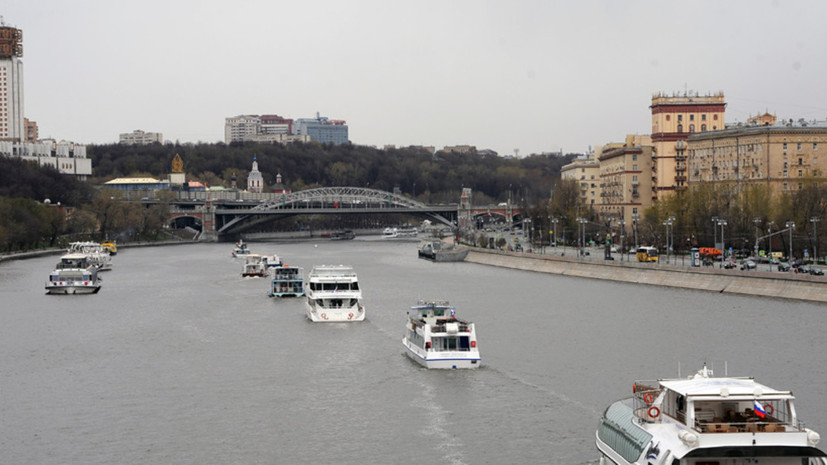 По Москве-реке начали курсировать речные трамваи с цветочными названиями