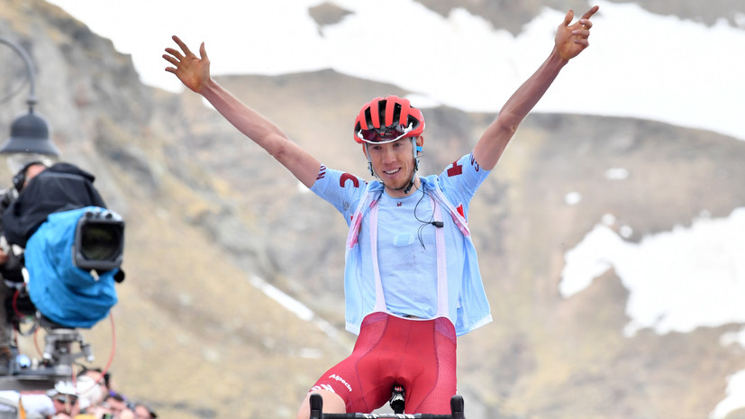 Закарин поднялся в топ-3 генеральной классификации «Джиро д’Италия»