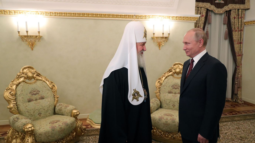 Песков: Путин и патриарх Кирилл обсудили ситуацию в Екатеринбурге