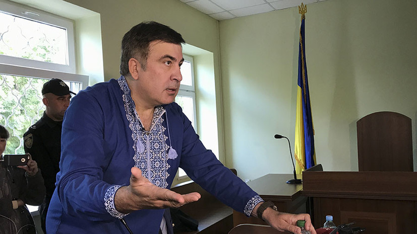 «Удобен президенту»: Зеленский отменил указ Порошенко о лишении Саакашвили украинского гражданства