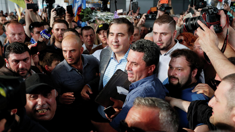 Саакашвили намерен в ближайшее время вернуть украинский паспорт
