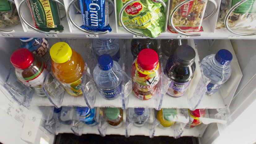 В Совфеде напомнили, что в школах не должно быть автоматов по продаже еды