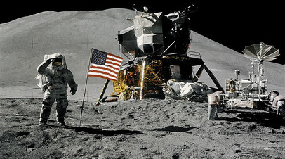 Астронавт Джеймс Ирвин на поверхности Луны, миссия «Аполлон-15», 1971 год

