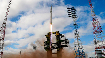 Ракета космического назначения «Ангара-1.2ПП» во время старта на космодроме Плесецк