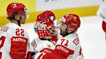 Хоккеисты сборной России Илья Ковальчук, Александр Георгиев и Никита Зайцев