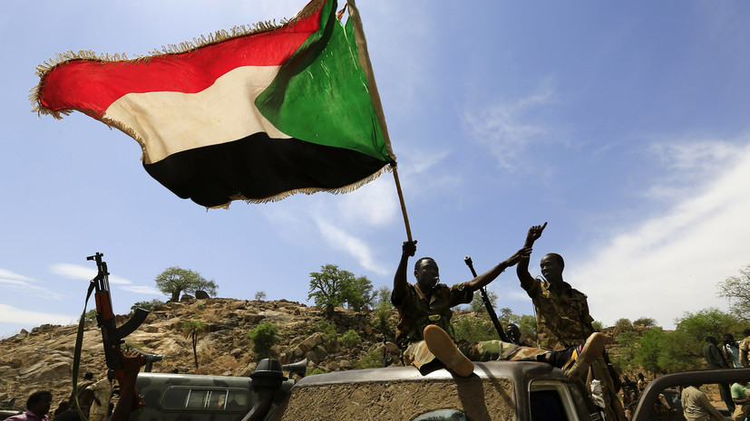 В Судане военные открыли огонь по протестующим