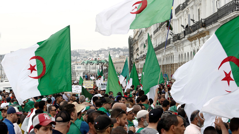 В Алжире заявили о невозможности проведения выборов президента в срок
