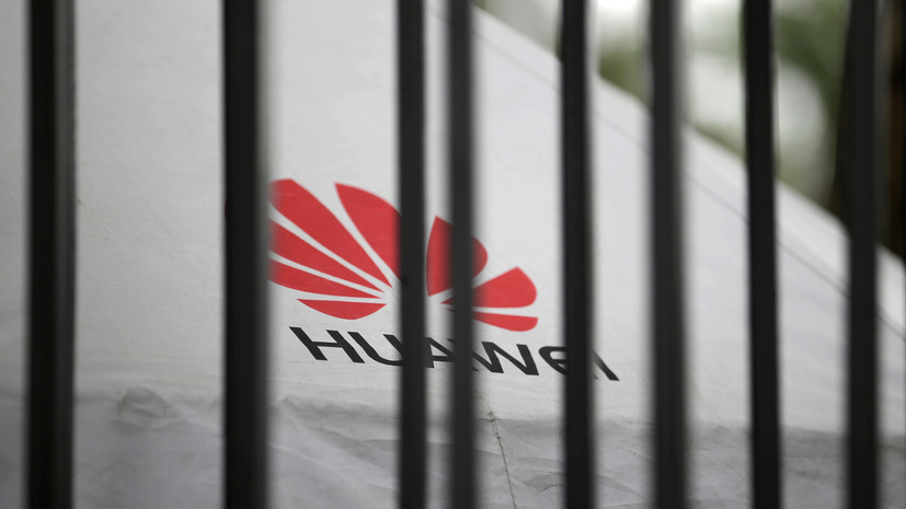 Facebook намерен запретить устанавливать свои приложения на Huawei