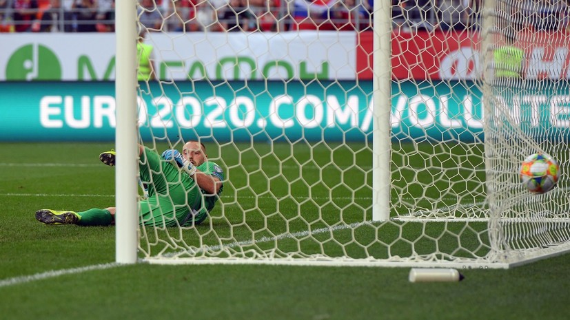 Сборная России обыгрывает Сан-Марино по итогам первого тайма матча квалификации Евро-2020