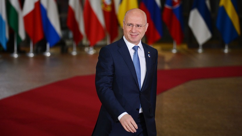 КС Молдавии передал полномочия президента и. о. премьера Филипу