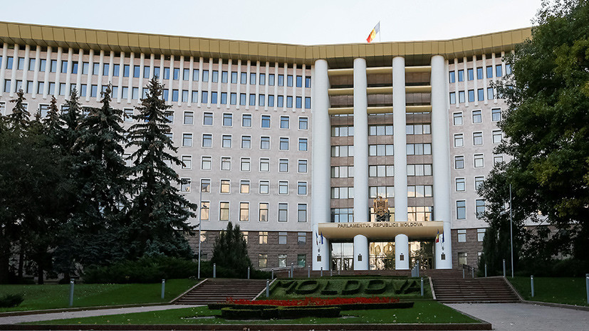 Подписан указ о роспуске парламента Молдавии