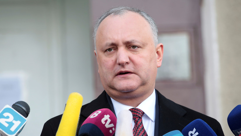 Демпартия Молдавии открыла сбор подписей за отставку Додона