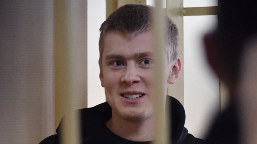 Адвокат брата Кокорина попросил освободить подзащитного в зале суда