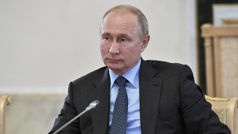 Путин дал поручение по проекту стратегии развития сферы ИИ
