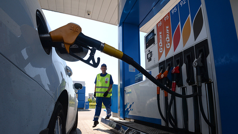 «Существенных диспропорций нет»: ФАС и Минэнерго проверяют информацию о росте цен на бензин