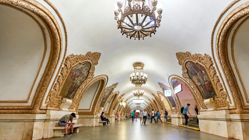 В московском метро провели более 250 экскурсий с начала года