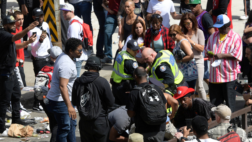 Число пострадавших при стрельбе на параде «Торонто» выросло до четырёх человек