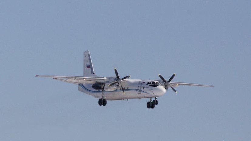 В аэропорту Якутска самолёт Ан-24 выкатился за пределы взлётно-посадочной полосы